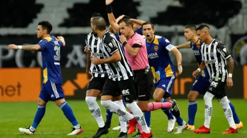 Luquitas Rodríguez se refirió a las declaraciones de Riquelme sobre la eliminación ante Mineiro.
