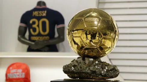 La camiseta especial que usará el PSG para homenajear el Balón de Oro de Messi