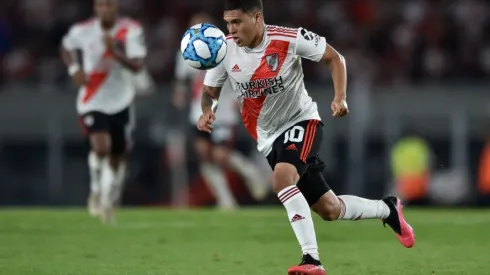 Juan Fernando Quintero no jugó en el Shenzhen y ya habría fecha para el anuncio de la vuelta