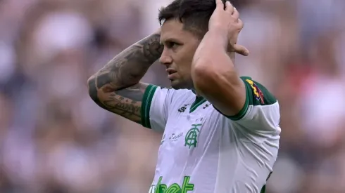 Mauro Zárate confirmó un refuerzo para Boca pero después borró la historia: "Me hackearon"