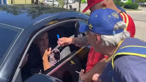 VIDEO | Un hincha de Boca se acercó a Zeballos y le hizo un pedido especial para el Superclásico: "Por favor"