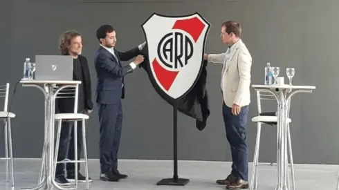 Jorge Brito habló del nuevo escudo de River y explicó el cambio: "Queríamos resaltar la banda roja"