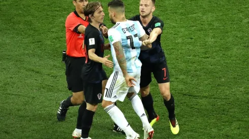 ¿Qué hacen? La imagen de 3 jugadores de la Selección con la camiseta de un verdugo en Rusia 2018