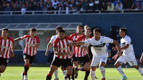 Por un error de Andújar, Gimnasia salvó la ropa con Estudiantes en el Bosque