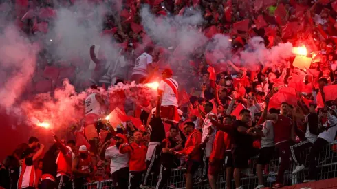 La decisión de River con los hinchas que arrojaron objetos a los jugadores de Boca