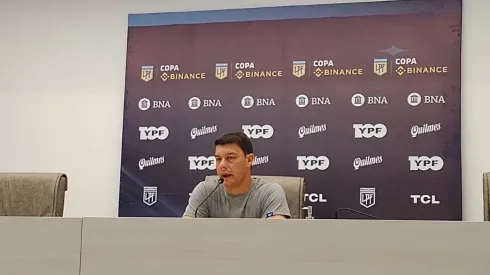 Battaglia se enojó en plena conferencia después del triunfo de Boca: "Dejame..."