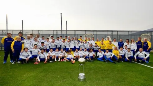 Boca subió la foto del plantel campeón y los hinchas encontraron un "infiltrado"