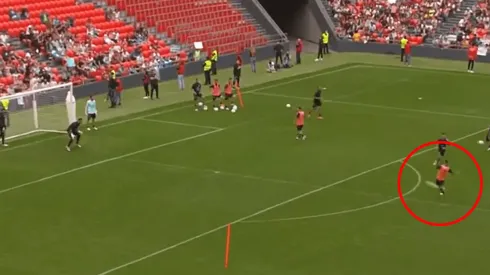 Otamendi y un golazo en la práctica.