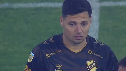 El hostil recibimiento de los hinchas de Vélez a Mauro Zárate