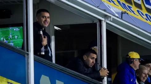 Riquelme acelera para cerrar un refuerzo para Boca: "En estos momentos hay una reunión"