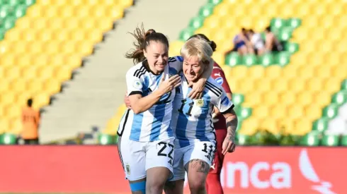 La Selección apabulló a Uruguay y se metió en la pelea de la Copa América