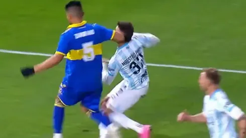 VIDEO | El brutal codazo de Zambrano en el área de Boca que Espinoza no vio y el VAR ignoró