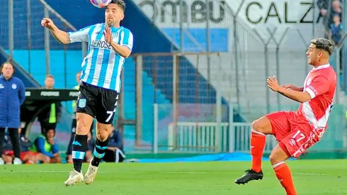 Si no sufre, no vale: Racing le ganó a Argentinos para seguir prendido