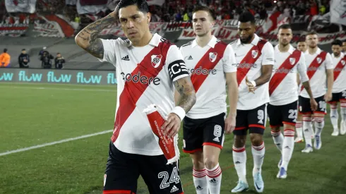 BUENOS AIRES, ARGENTINA – OCTOBER 05: Enzo Perez of River Plate and teammates walk onto the field before a match against Estudiantes as part of Liga Profesional 2022 at Estadio Mas Monumental Antonio Vespucio Liberti on October 5, 2022 in Buenos Aires, Argentina. (Photo by Daniel Jayo/Getty Images)
