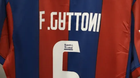 Lass camisetas de San Lorenzo tendrán los nombres mal escritos.
