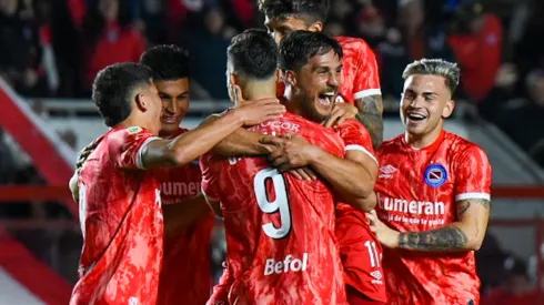 Argentinos venció a Vélez y quedó a un paso de entrar a la Libertadores 2023
