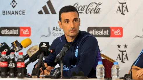 Scaloni, en conferencia.
