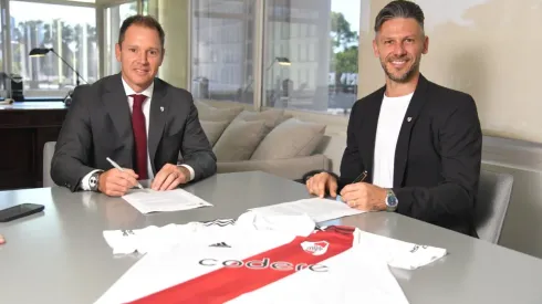 Con un cambio de último momento, Martín Demichelis firmó su contrato con River