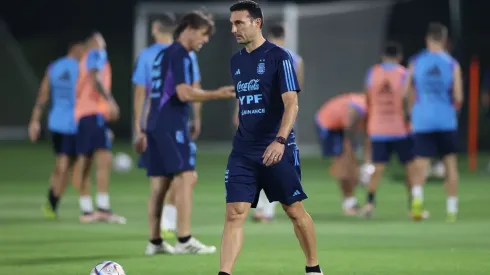 ¿Despejó sus dudas? Scaloni ya tendría definido quienes jugarán en el debut de la Selección en Qatar