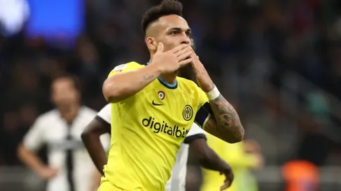 VIDEO | La colgó del ángulo: el golazo de Lautaro Martínez para darle vida a Inter