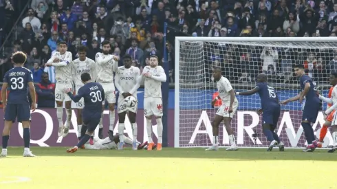 VIDEO | Sobre el final del partido, Messi clavó un golazo de tiro libre y salvó al PSG