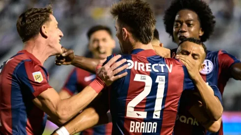 Con Espinoza como protagonista, San Lorenzo ganó en Tucumán y quedó a tiro de la punta