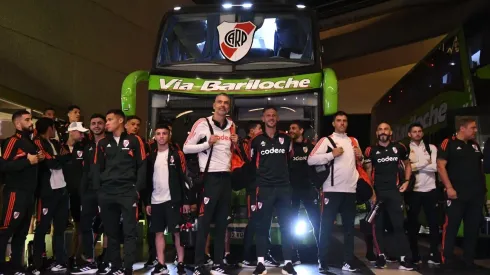 VIDEO | Locura total: River llegó a Rosario bajó un impactante recibimiento