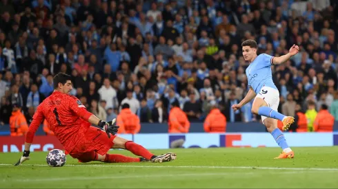 Julián Álvarez le arrebató un récord histórico a Messi con su gol al Real Madrid