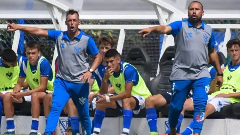 Conmoción en Vélez: falleció DT de la Reserva en pleno partido ante Racing