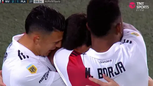 Todo River celebra el 2-1 de Nacho Fernández.
