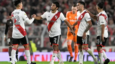 BUENOS AIRES, ARGENTINA - MAY 21: Matías Kranevitter (L) of River Plate celebrates with teammates after winning a Liga Profesional 2023 match between River Plate and Platense at Estadio Más Monumental Antonio Vespucio Liberti on May 21, 2023 in Buenos Aires, Argentina. (Photo by Diego Haliasz/Getty Images)