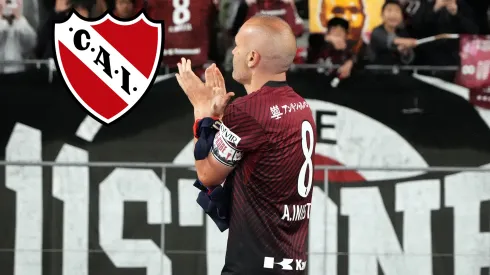 Un embajador de Independiente tentó a Iniesta en persona: "26 horas de viaje hice para esto"