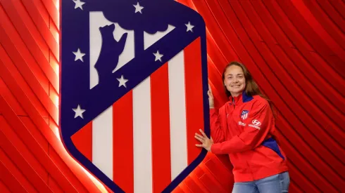 Ella sí sigue: el Atlético Madrid le renovó el contrato a Estefanía Banini