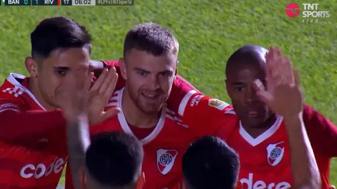 El festejo del 1-0 de River ante Banfield.