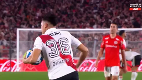 Pablo Solari no demoró en marcar el 1-1.