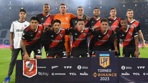 CORDOBA, ARGENTINA – MAY 14: Players of River Plate pose for a photo before a Liga Profesional 2023 match between Talleres and River Plate at Mario Alberto Kempes Stadium on May 14, 2023 in Cordoba, Argentina. (Photo by Hernan Cortez/Getty Images)
