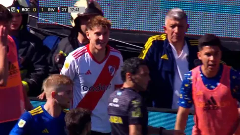 Ni bien ingresó, Colidio tuvo un fuerte cruce con los jugadores de Boca