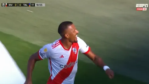 El festejo de Salomón Rondón.