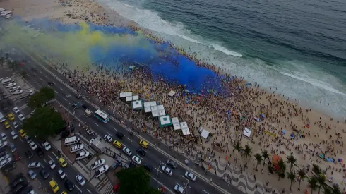 Los hinchas de Boca coparon Copacabana
