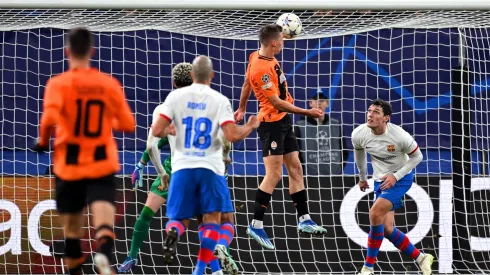 El cabezazo goleador de Sikan para la victoria de Shakhtar a Barcelona.
