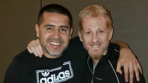 Martín Liberman junto a Juan Román Riquelme, actual vicepresidente de Boca.