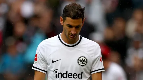 Lucas Alario estaría cerca de acordar su salida de Eintracht Frankfurt.
