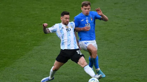 Messi ante Barella.