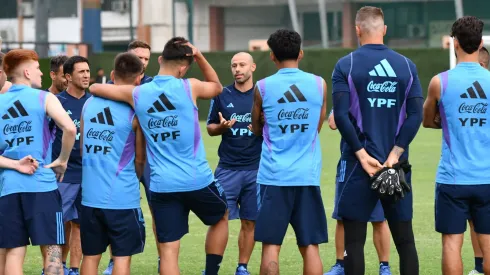 Mascherano volverá a encabezar el entrenamiento de este martes, previo al duelo ante Perú.
