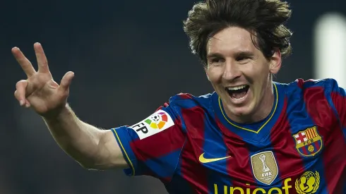 Subastan la servilleta donde Messi firmó su primer contrato con el Barcelona
