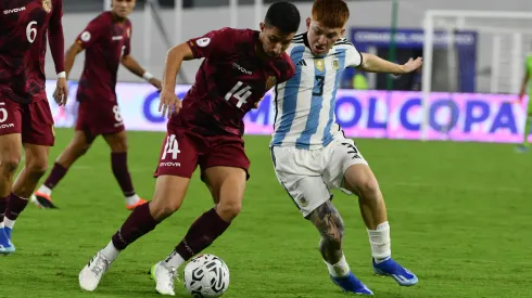 Valentín Barco dejó con 10 a Argentina ante Venezuela.
