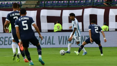 Argentina se enfrentó con Paraguay en Caracas.
