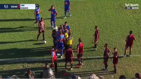 El partido entre Tigre y Chacarita fue suspendido en el segundo tiempo.
