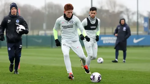 Colo Barco ya se sumó al primer equipo del Brighton
