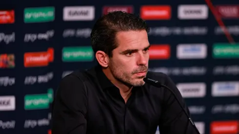 Piden la renuncia de Fernando Gago en Chivas tras ser goleado en un clásico: "Miedoso"